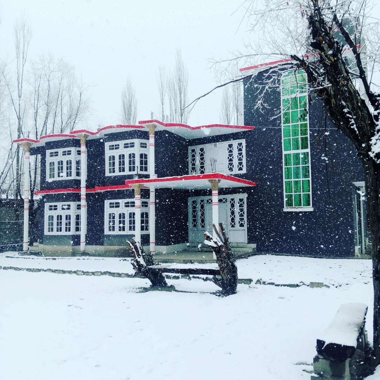 Skardu One Resort And Guest House Eksteriør bilde